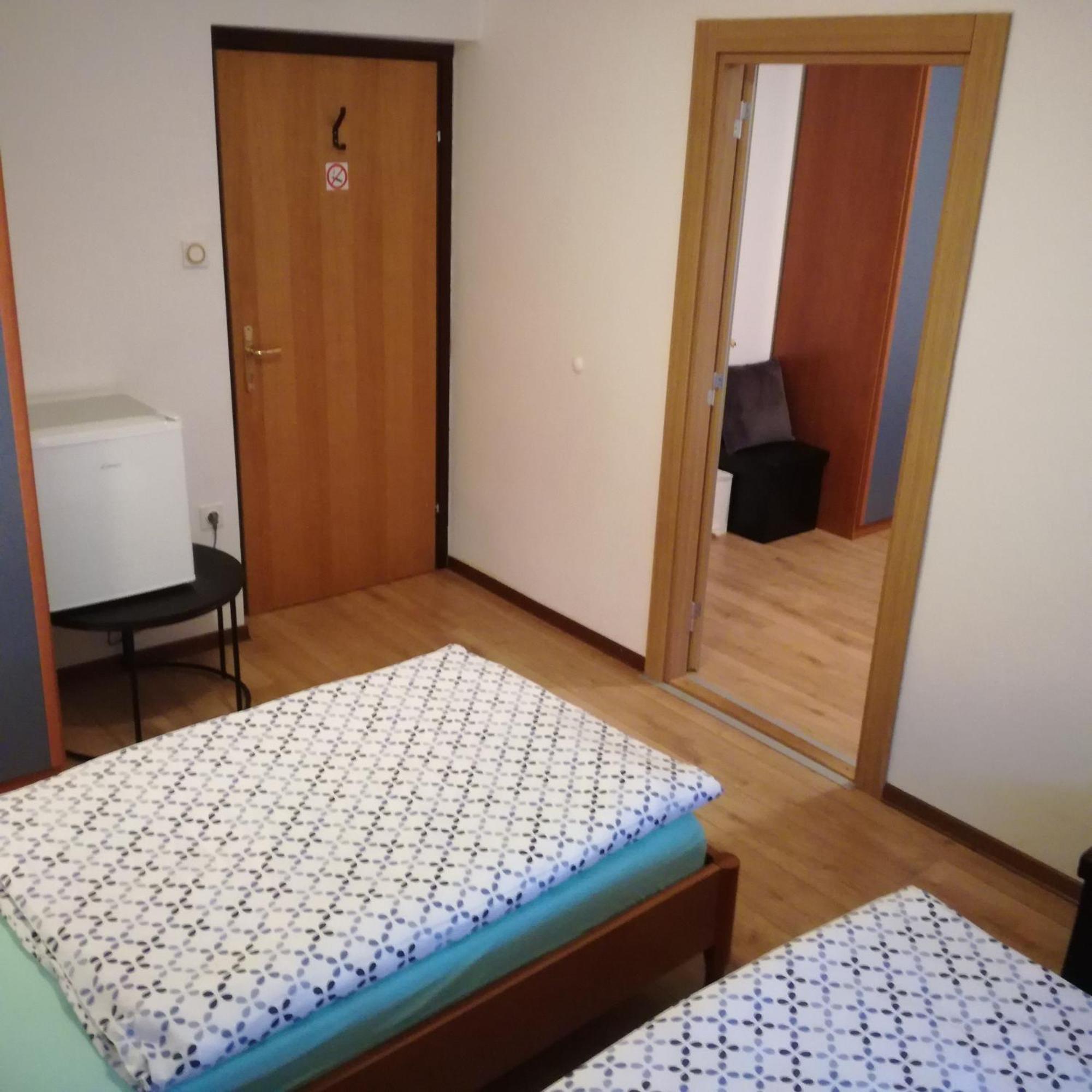 Rooms Kapelj Postojna Room photo