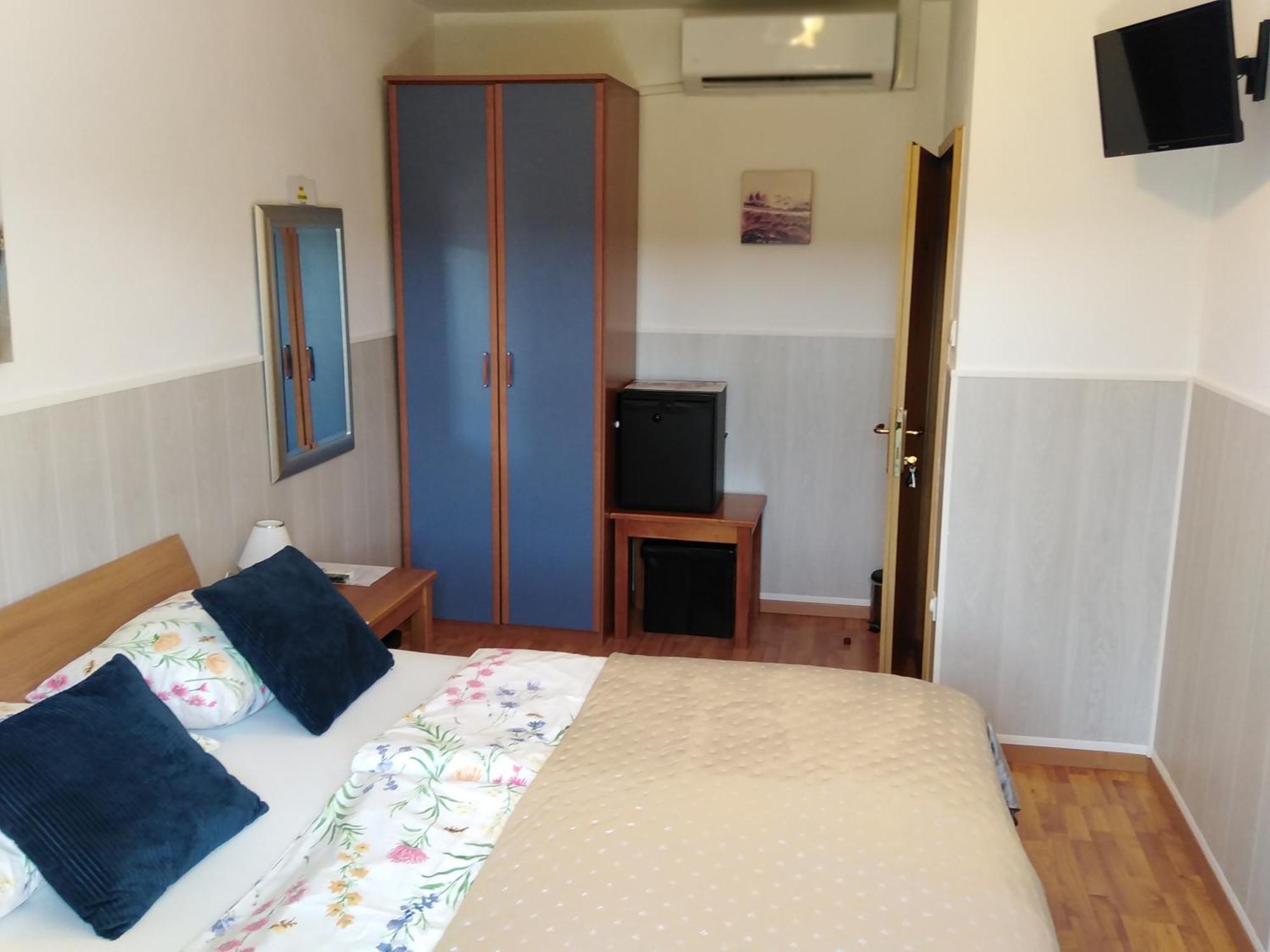 Rooms Kapelj Postojna Exterior photo